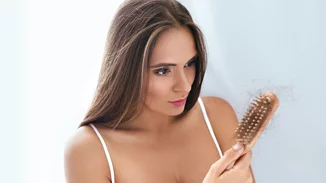 Τριχόπτωση τέλος! 5 -δοκιμασμένοι- τρόποι να την αντιμετωπίσεις μια και καλή