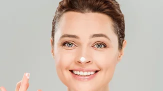 Βρήκαμε το καλύτερο χριστουγεννιάτικο δώρο για τη skincare junkie φίλη σου