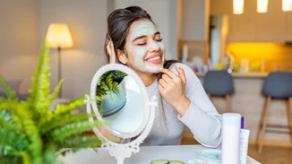 3 εύκολες σπιτικές μάσκες προσώπου για σπυράκια που πρέπει να δοκιμάσεις