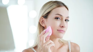 Overnight beauty products | Γνώρισε ποια προϊόντα δρουν καλύτερα ενώ κοιμάσαι