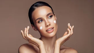 H φύση στην υπηρεσία της ομορφιάς | Πώς να πετύχεις εφέ lifting και μείωση των ρυτίδων σε πρόσωπο και λαιμό