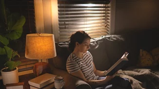 Αυτό το βιβλίο για τις γυναίκες είναι το μυθιστόρημα που διαβάζουμε τώρα