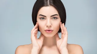 5 κρέμες προσώπου με πεπτίδια, το αντιγηραντικό συστατικό για φυσικό botox στην επιδερμίδα