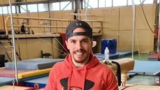 Λευτέρης Πετρούνιας | Γιόρτασε τα 30 του χρόνια με μια εντυπωσιακή τούρτα