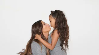 Kim Kardashian – North West | Ποζάρουν μαζί στη νέα καμπάνια SKIMS