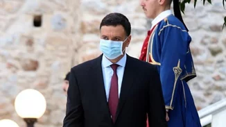 Κορονοϊός - Live | Η ενημέρωση από τον Βασίλη Κικίλια και την Αναστασία Κοτανίδου