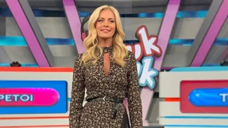 Αυτό το εντυπωσιακό φόρεμα των Zara δείχνει ακριβό αλλά κοστίζει λιγότερο από 50 ευρώ | Το φόρεσε η Zέτα Μακρυπούλια