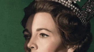 The Crown | Olivia Colman και Gillian Anderson συζήτησαν για τη συνάντησή τους με τη βασιλική οικογένεια του Ηνωμένου Βασιλείου
