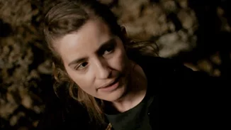 Άγριες Μέλισσες – spoiler | Η Ελένη πηγαίνει στην Τρούμπα