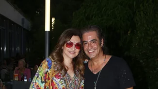 Καίτη Γαρμπή - Διονύσης Σχοινάς | Στόλισαν το χριστουγεννιάτικο δέντρο τους - Το οικογενειακό «στολίδι» με τον γιο τους