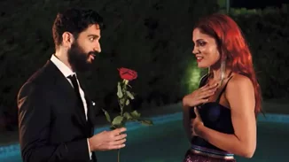 Μαίρη Συνατσάκη - Διονύσης Αντζαράκης | Είναι ζευγάρι; (vid)