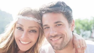 Ρούλα Ρέβη - Αποστόλης Τότσικας | Το σύγχρονο σπίτι τους θα μπορούσε να είναι η ιδανική τοποθεσία για editorial μόδας