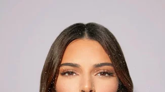 Τα χρώματα και σχέδια που επιλέγουν οι celebrities για τα νύχια τους