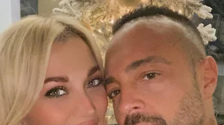 Κωνσταντίνα Σπυροπούλου - Βασίλης Σταθακωστόπουλος | Ποζάρουν μαζί και εύχονται καλά Χριστούγεννα