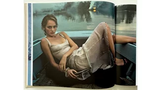 O οίκος Prada κυκλοφόρησε ένα λεύκωμα με φωτογραφιίες του Glen Luchford