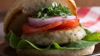 Η συνταγή της ημέρας | Burger φασολιών