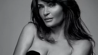 Wicked Game | Γονίδια, αυτοφροντίδα ή κάποιο μοχθηρό παιχνίδι που κάνει την 52χρονη Helena Christensen να μοιάζει 30;