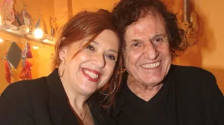 Η Ελένη Ράντου προσπαθεί να αντιμετωπίσει με χιούμορ τον εγκλεισμό