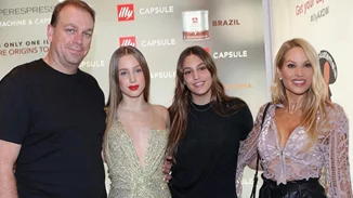 Αννίτα Ναθαναήλ - Chris Humbert | «Μπήκαμε» στην εντυπωσιακή τους έπαυλη (pics,vid)