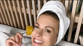 Το μυστικό ομορφιάς της Τζίνας Αλιμόνου | Σύσφιξη προσώπου φυσικά, χωρίς ενέσεις και lifting