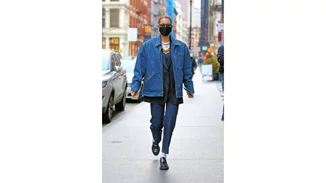 H Bella Hadid πέτυχε το τέλειο layering