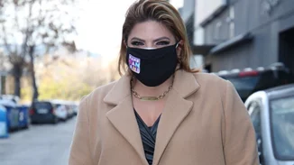 Η Δανάη Μπάρκα δεν ασχολείται με κακές κριτικές