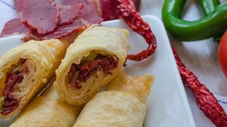 Φλογέρες με παστουρμά