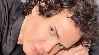 Παντελής Καναράκης | Σπάνια πλάνα από το ιδιαίτερα διακοσμημένο σπίτι του