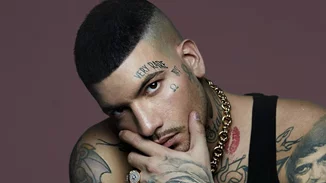 Snik | Έκανε ένα τεράστιο τατουάζ στην πλάτη του και πρέπει να δεις τι σχέδιο επέλεξε