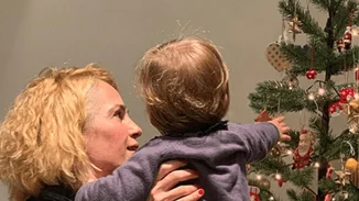 «Η δύναμή μας είναι ο μπαμπάς της» | Η νέα φωτογραφία της Τζένης Μπότση με την κόρη της, Αλίκη