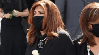 "Λύγισε" η Μιμή Ντενίση για τον θάνατο της μητέρας της | "Ακόμα πάω να την πάρω τηλέφωνο"