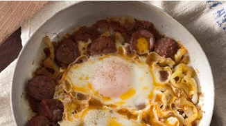 Σαγανάκι με σουτζούκι