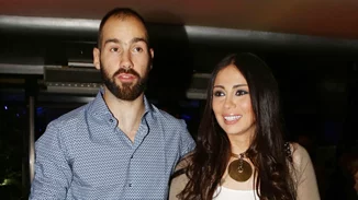 Ολυμπία Χοψονίδου | Απαθανατίζει τον Βασίλη Σπανούλη με τις κόρες τους - Η καραντίνα της πολύτεκνης οικογένειας