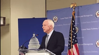 Βιογραφική ταινία για τον John McCain βασισμένη στο βιβλίο του πολιτικού συμβούλου και φίλου του, Mark Salter