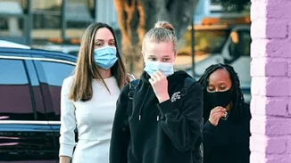 Shiloh Jolie - Pitt | Η αλλαγή στο στιλ της - Πανύψηλη και με μακριά πλέον μαλλιά η 14χρονη κόρη της Angelina Jolie και του Brad Pitt