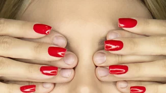 Ανακαλύψαμε τα καλύτερα βερνίκια νυχιών για insta-worthy nails