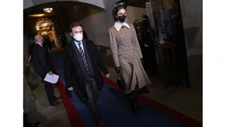 Ella Emhoff | H θετή κόρη της Kamala Harris είναι style icon