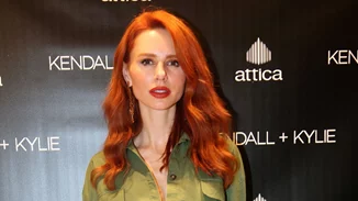 Έβελυν Καζαντζόγλου | Φόρεσε το ιδανικό φόρεμα για τώρα που έχει πολύ κρύο