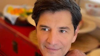 Γενέθλια για τον Σάκη Ρουβά | Η φωτογραφία με το μωρό και οι ευχές