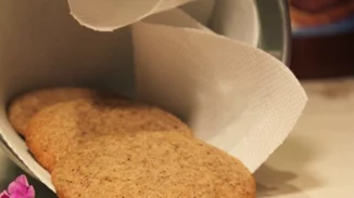 Μπισκότα μόνο με 3 υλικά χωρίς βούτυρο και χωρίς αλεύρι