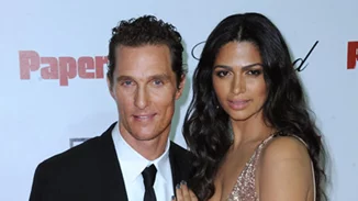 Η οικογένεια McConaughey απολαμβάνει διακοπές στη Μεσόγειο