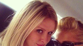 Η Nicky Hilton δήλωσε ότι ήταν μια «πολύ φορτισμένη συναισθηματικά» εμπειρία η παρακολούθηση ντοκιμαντέρ της αδερφής της, Paris Hilton