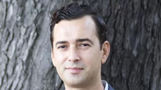 Άγγελος Μπράτης | Οι πρώτες φωτογραφίες από το νέο κύκλο του GNTM με ανανεωμένο look