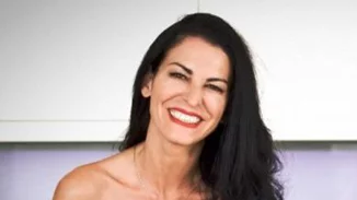 Eλένη Ψυχούλη - Είναι αγνώριστη! Με ξανθά και πολύ κοντά μαλλιά!