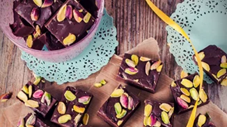 Συνταγή για πανεύκολο fudge σοκολάτας με 3 μόνο υλικά