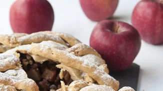 Νηστίσιμη μηλόπιτα από τον Στέλιο Παρλιάρο με ελάχιστη ζάχαρη