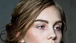 8 λάθη που κάνεις στο μακιγιάζ (και σου το υπογράφουμε ότι τα κάνεις)