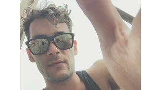 Αντίνοος Αλμπάνης | Η πρωτοφανής υβριστική επίθεση στα social media και η απάντησή του