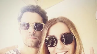 Ρούλα Ρέβη - Αποστόλης Τότσικας | Οι ευχές για την γιορτή του γιου τους