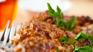 Κοτόπουλο με μουστάρδα και μπύρα για ένα γρήγορο υγιεινό γεύμα